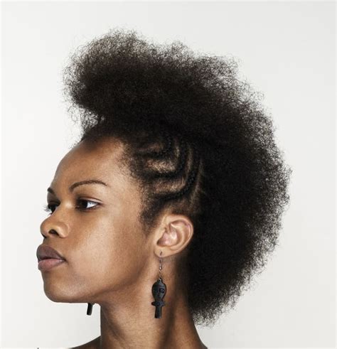 30 Best Short Braided Hairstyles For Black Women In 2023