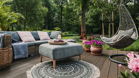 How To Easily Clean Your Outdoor Furniture