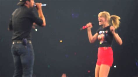 Taylor Swift and Luke Bryan sing "I Don't Want This Night to End