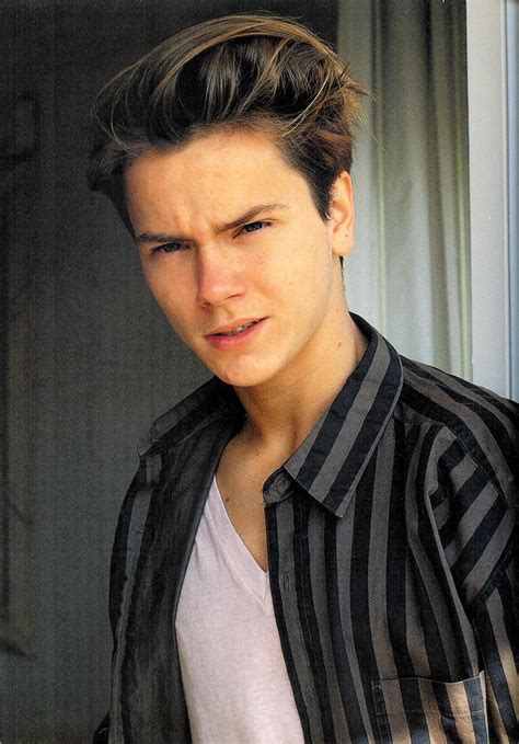 Poze River Phoenix Actor Poza 2 Din 50 Cinemagiaro