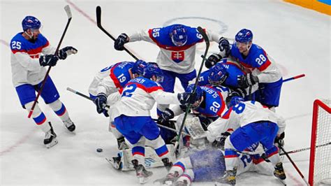 Men S Olympic Hockey Recap Sweden Slovakia Russia Finland Advance To Semifinal The Hockey News
