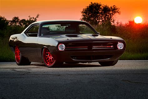 This 1200hp 1973 Plymouth Cuda Gives Exotics A Run For Their Money