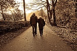 Slow walking speed in older people could be a dementia red flag ...