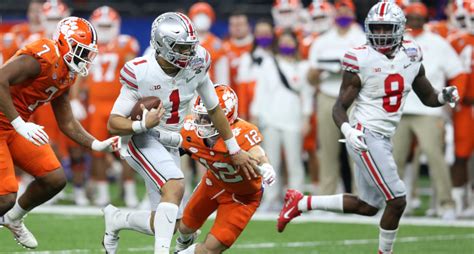 Ohio State Built A 35 14 Lead On Clemson By Halftime Of The Sugar Bowl