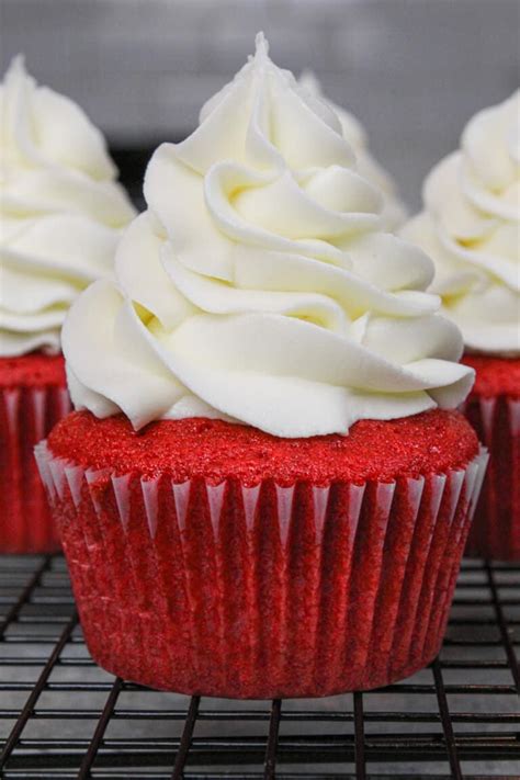 Red Velvet Cupcakes With Buttermilk Easy And Delicious Recipe
