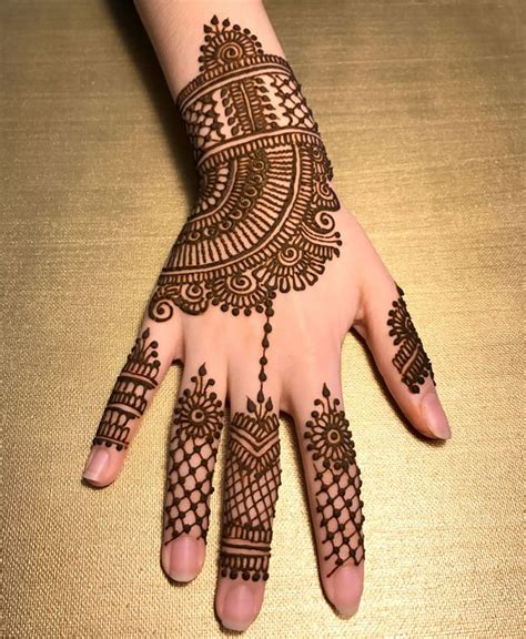 22 Superlative Mehndi Tattoo Designs For Ladies Sheideas