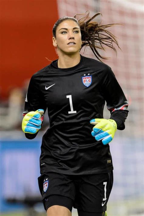 Hope Solo - Bio, Age, Height, Weight, Body Measurements, Net Worth ...