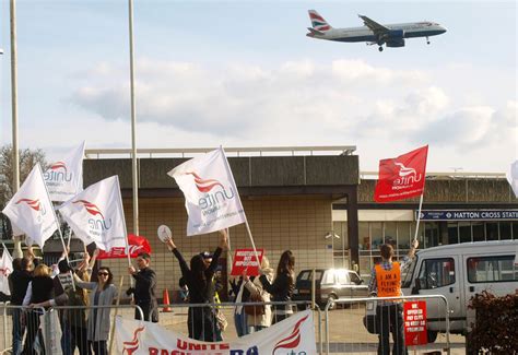Gulf Passengers Face Potential Airline Strikes Logistics Middle East