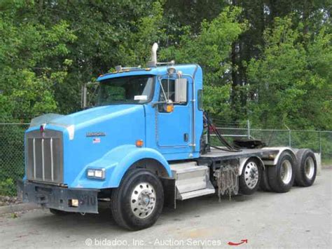 Kenworth T800 2007 Daycab Semi Trucks