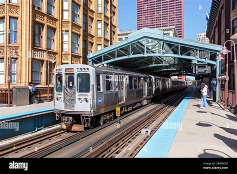 Chicago United States May 2 2023 Chicago L Elevated Metro Rapid