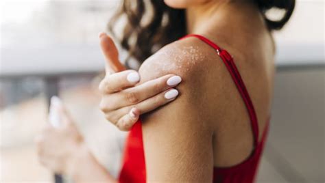8 worst summer skin care mistakes you need to stop making beauty personal care sharecare