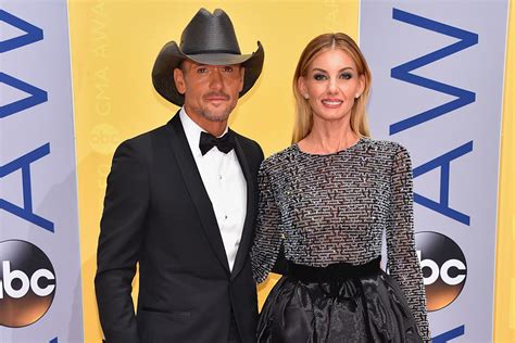 Tim Mcgraw Reflects On Cma Awards With Sweet Faith Hill Pic