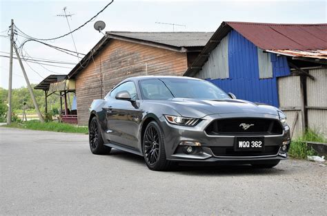 New ford mustang 2.3 eco boost 2016 now pricing at rm237,000 with 5 years with add on. Pictorial Review : Ford Mustang GT - Autoworld.com.my
