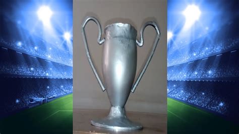 La Orejona Trofeo Champions League Hecho De Material Reciclado Youtube