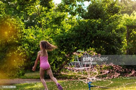 Squirting Girl Stockfotos En Beelden Getty Images