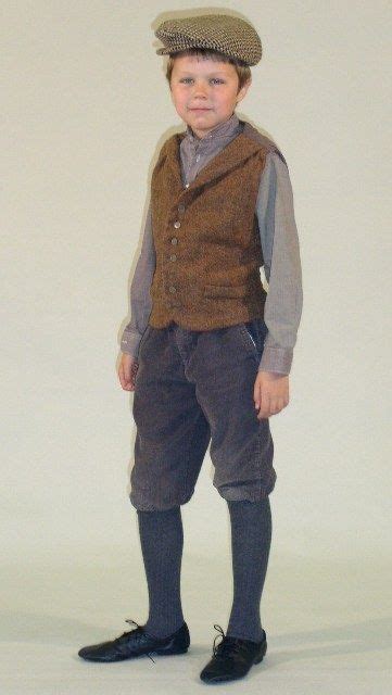 1902 Young Tommy Protected In The Story House Of Shadows North