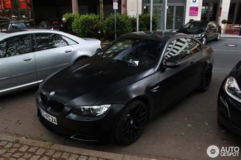 2003 bmw 3 series coupe is one of the successful releases of bmw. BMW M3 E92 Coupé Frozen Black Edition - 25 Januar 2013 ...