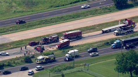 4 Killed In I 55 Crash At Arsenal In Elwood In Will County Abc7 Chicago
