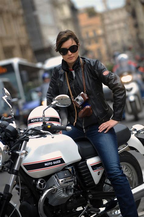 Moto Guzzi Girl Moto Guzzi V7 Classic Cafe Racer Girl Moto Guzzi