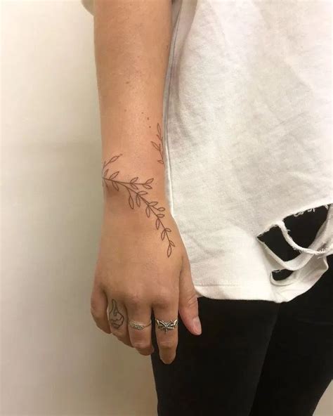 Wrist tattoo designs have gained recognition because of numerous selections out there to them on wrist tattoo designs. 133+ delicate wrist tattoos for your upcoming ink session ...