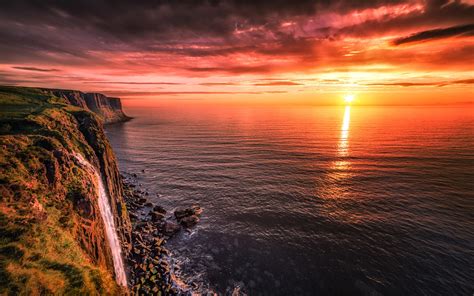 Sea Shore Rock Ocean Horizon Red Sky Last Rays Of Sun Beautiful Hd Wallpaper For Your Desktop
