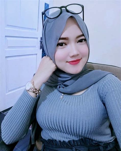 Pin Oleh Arthur Wolfgang Di Hijab 13 Perempuan Gadis Berjilbab Gadis Berbikini