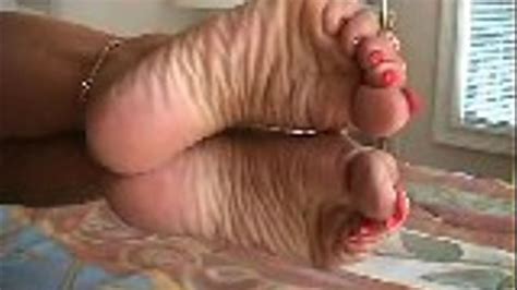 Admire My Bodythen Cum On My Feet Part 1 Of 2 Janet Masons Foot Fetish Clips