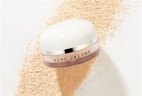 Marc Jacobs Beauty Finish Line Coconut Setting Powder Review