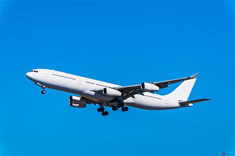Airbus A340 Stock Photos Pictures And Royalty Free Images Istock