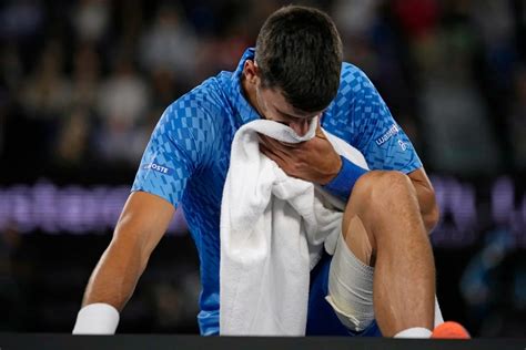 Djokovic Sufre Con Su Pierna Izquierda En Australia Infobae