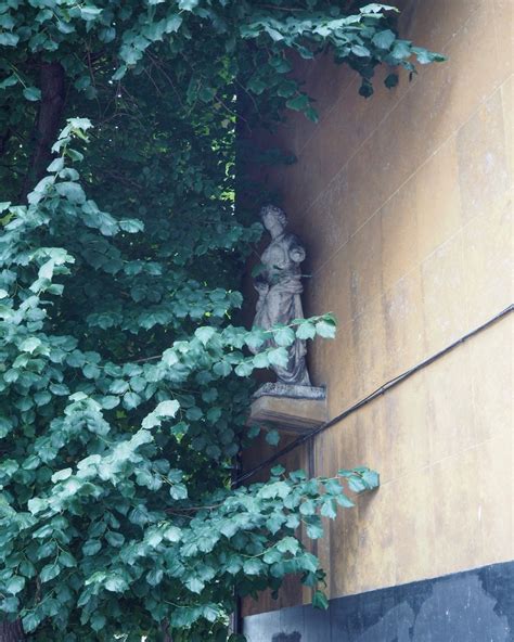 Mysterious Statue On Cordelia Street Poplar · Look Up
