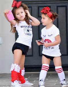 Tiny Fashionista Sisters Become An Instagram Sensation Daily Mail Online
