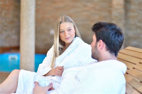 4 Reasons To Get A Couples Massage For Your Anniversary Spa Pure Honolulu Day Spa Honolulu