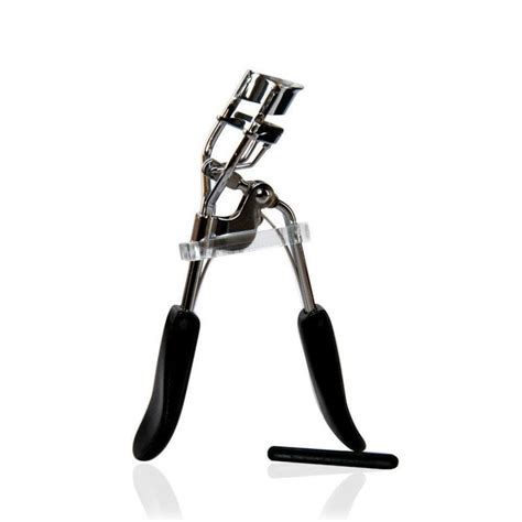 Find here best hair curler machine at best prices on amazon, flipkart, paytm mall for all the hair style freaks we bring you the best hair curlers in india with which you can transform. 11 Best Eyelash Curlers In India - 2019 | Fabbon