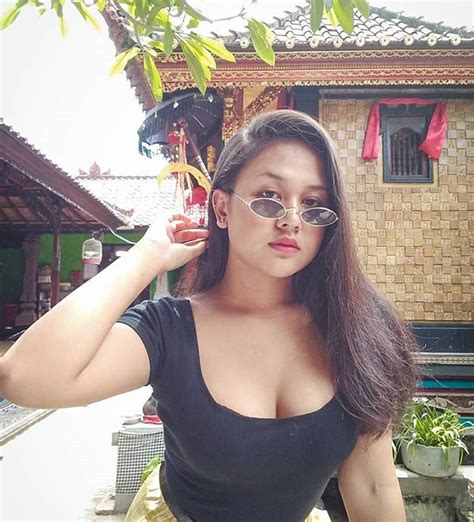Nainai Di Instagram Ada Yang Bulat Tapi Itu Bukan Tekad 🤣 Cantikindonesia