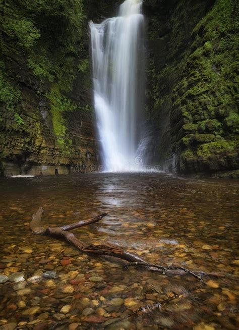 Sgwd Einion Gam Waterfall South Wales Stock Image Image Of Nature