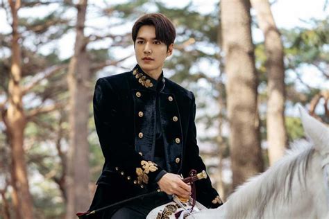 Lee Min Ho On His The King Eternal Monarch Character Thoughtful Gma News Online