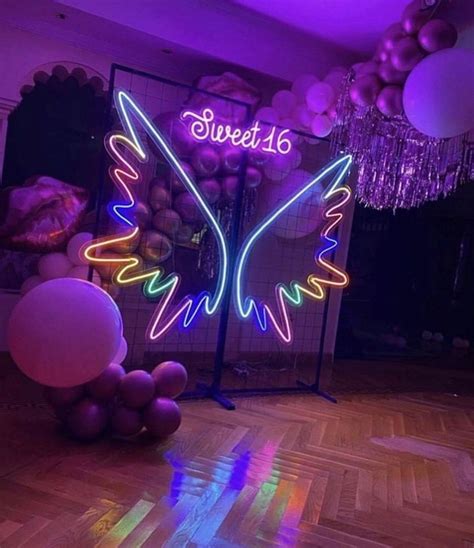 sweet 16 and flying wings neon sign en 2023 fiesta de neón fiestas temáticas de discoteca