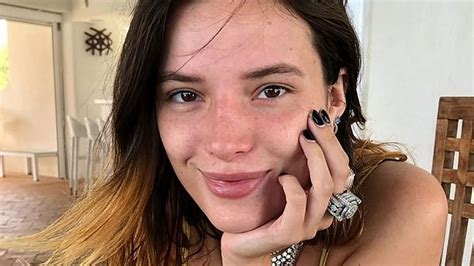 Bella Thorne Praised As Naturally Stunning In Make Up Free Photos