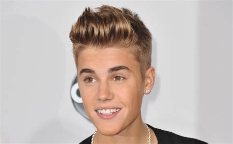 Justin Bieber has wisdom teeth extracted - Dentistry.co.uk