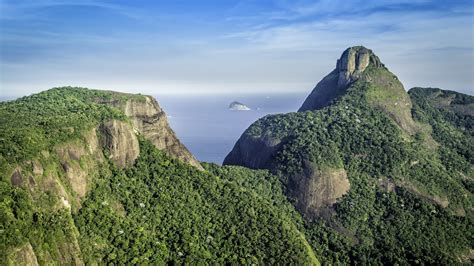 Trails on the mountain were opened up by the local farming population in the early 1800s; Pedra da Gávea