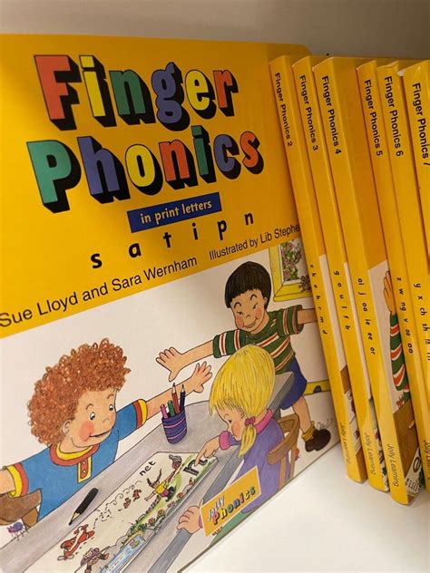Jolly Phonics Finger Phonics Books Set 1 7 興趣及遊戲 書本 And 文具 小朋友書