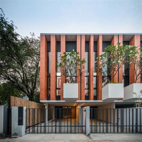 Gallery Of Townhouses With Private Courtyards Baan Puripuri 11