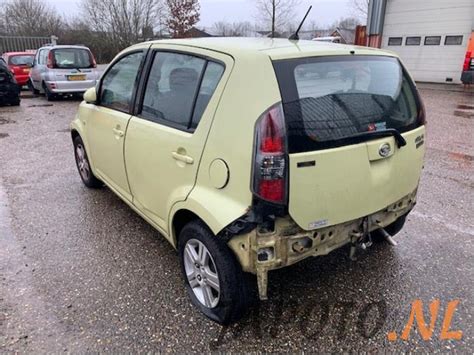 Daihatsu Sirion 2 1 3 16V DVVT Sloopvoertuig 2008 Geel