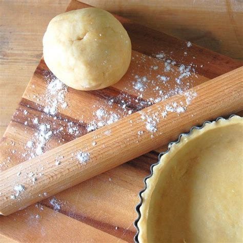 Sweet shortcrust pastry, sweet pie dough, sweet pie crust. Mary Berry Sweet Shortcrust Pastry Recipe / Sweet ...