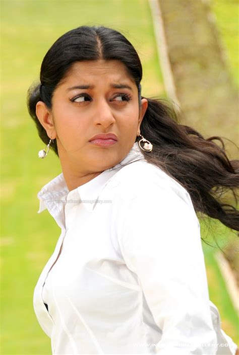 Meera Jasmine Actress Photos Stills Gallery