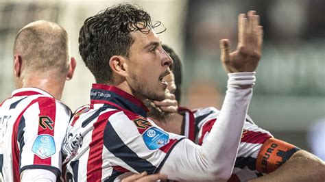 2 marco van ginkel (dmc) psv eindhoven 6.0. Willem II vernedert koploper PSV met 5-0 | NOS