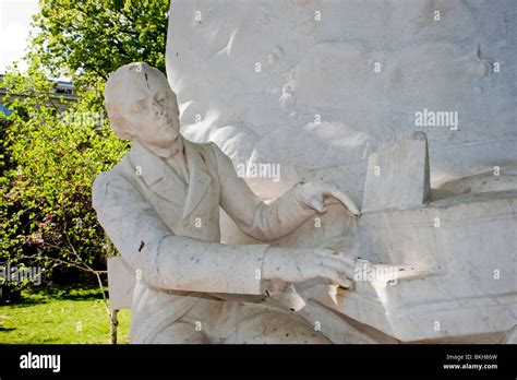 Statue To Chopin In The Parc Monceau Hi Res Stock Photography And