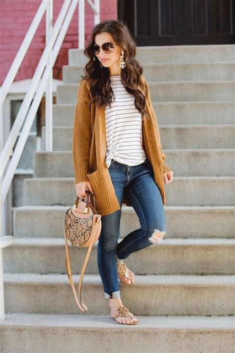 35 Casual Women Spring Outfits With Cardigan And Pant Jeans In 2020