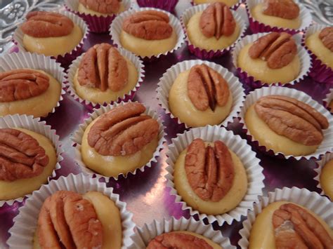 Dulce De Leche Con Nuez Cgi Mini Cupcakes Mini Cheesecake Desserts